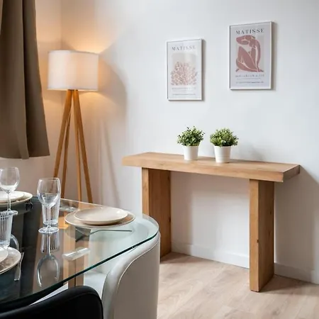 Gares - 50m2 Apartment! Lejlighed *