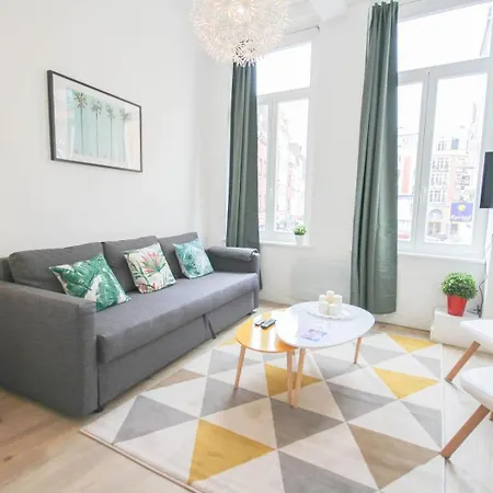 Grand Place - Superb 50m2 *